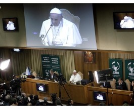 El Papa clausuró el Congreso de Scholas con una inédita videoconferencia