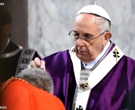 «Conversión es volver al Señor con todo el corazón», el Papa en el miércoles de Ceniza