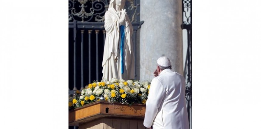 Oración del Papa: Lampedusa, Consistorio, Virgen de Lourdes y Jornada Mundial del Enfermo