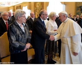 «La precariedad nos interpela y nos llama a una mayor solidaridad», el Papa a la Asociación Pro Petri Sede