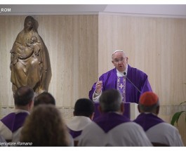 Servir a Dios y no a quien nos ofrece cosas sin valor, pidió el Papa